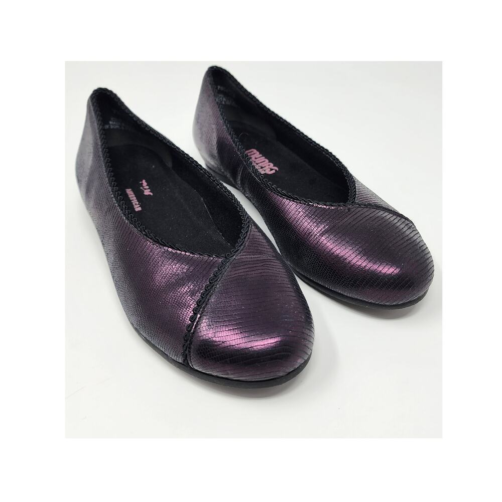Munro Aurora Ballet Flats Women 6 WW Wide Metallic Purple Snake Print Leather
